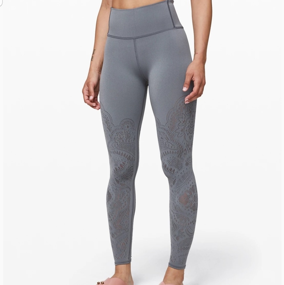 Lululemon Reveal 25" Tight Zen Express